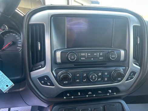 Used 2019 GMC Sierra 2500 SLT w/ Duramax Plus Package AWD/4WD image 20