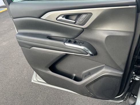 New 2026 Chevrolet Traverse LT w/ Sun and Wheel Package image 19