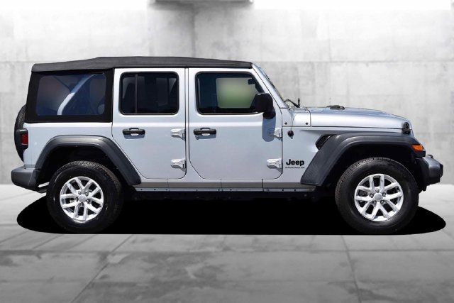 Used 2023 Jeep Wrangler Unlimited Sport AWD/4WD image 5