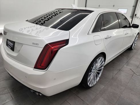 Used 2017 Cadillac CT6 Luxury image 5