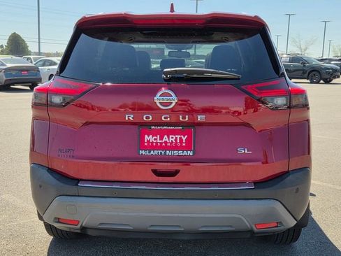 Used 2021 Nissan Rogue SL w/ Premium Package image 6