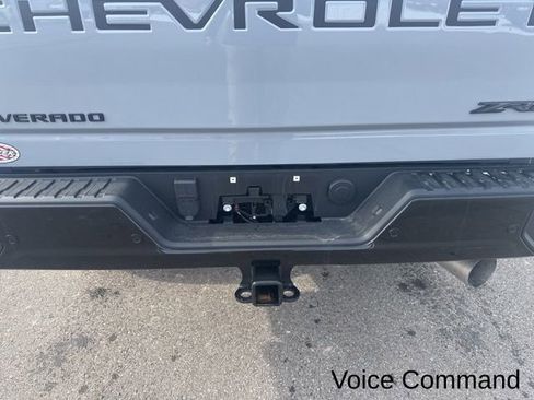 Used 2025 Chevrolet Silverado 2500 ZR2 w/ Technology Package image 5