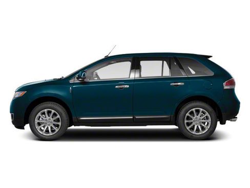 Used 2013 Lincoln MKX FWD image 3