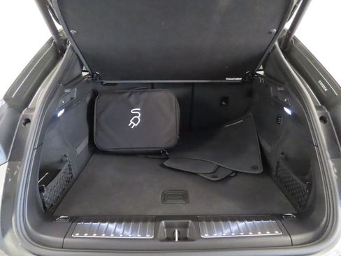 Certified 2025 Porsche Macan 4 Electric AWD/4WD image 46