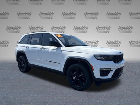 Used 2023 Jeep Grand Cherokee Limited w/ Luxury Tech Group II RWD image 2