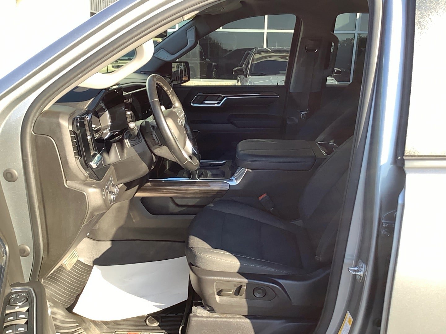 Used 2023 Chevrolet Silverado 1500 RST w/ Convenience Package II AWD/4WD image 9