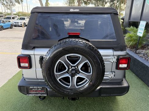 Used 2020 Jeep Wrangler Sport image 5