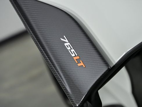 Used 2021 McLaren 765LT image 5