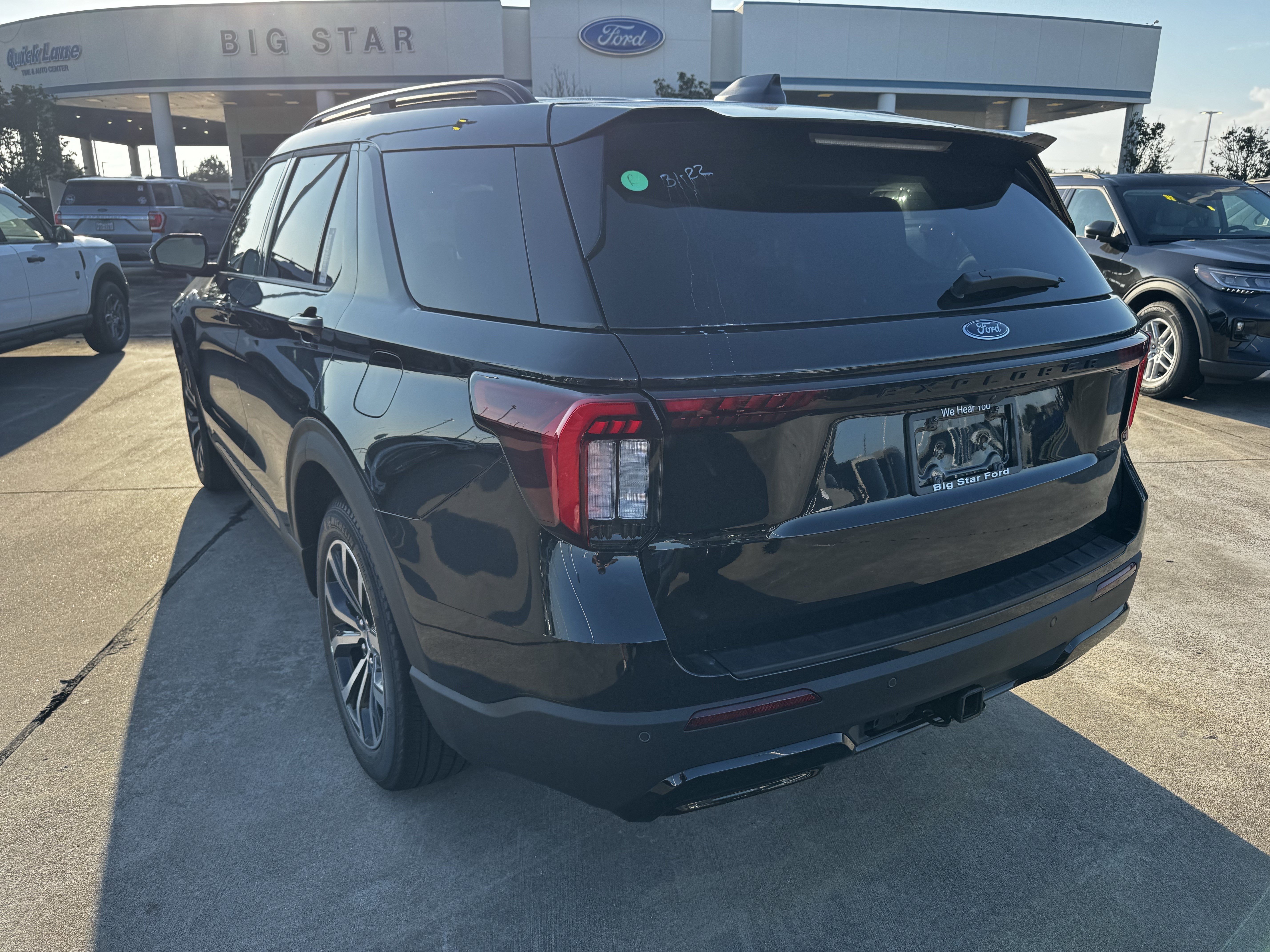 New 2026 Ford Explorer ST-Line RWD image 6