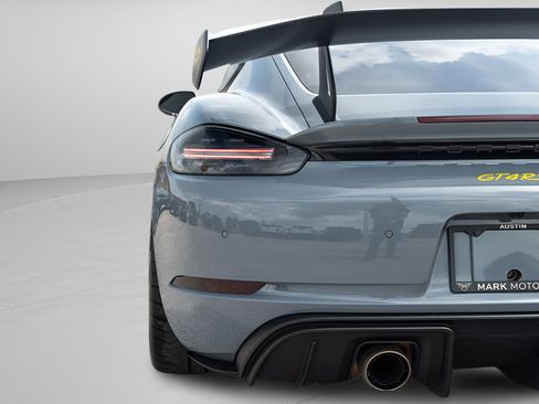 Used 2023 Porsche 718 Cayman GT4 RS RWD image 43