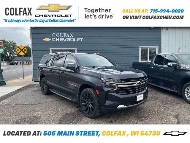 Used 2023 Chevrolet Suburban LT w/ Luxury Package AWD/4WD image 1