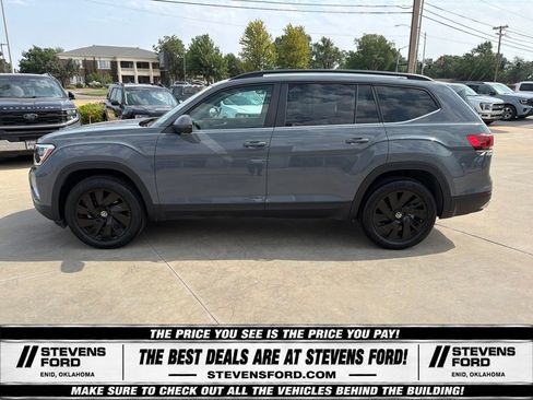Used 2025 Volkswagen Atlas SE AWD/4WD image 8