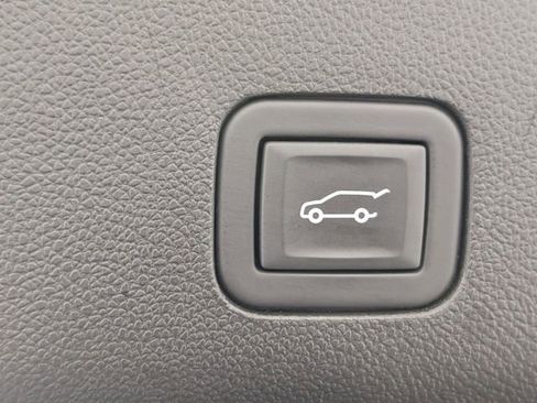 Used 2023 Chevrolet Tahoe RST image 31