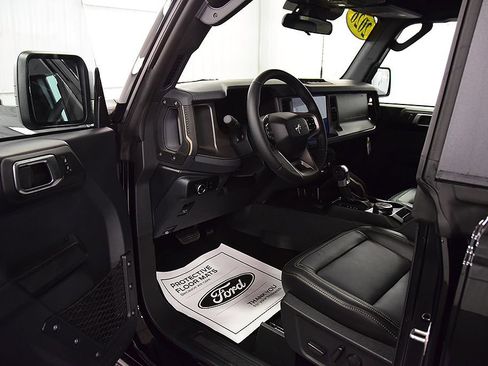 New 2026 Ford Bronco Badlands AWD/4WD image 14