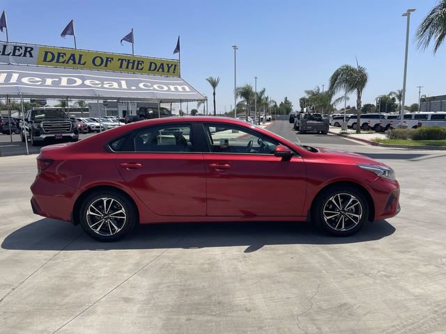 Used 2023 Kia Forte LXS w/ LXS Technology Package FWD image 9