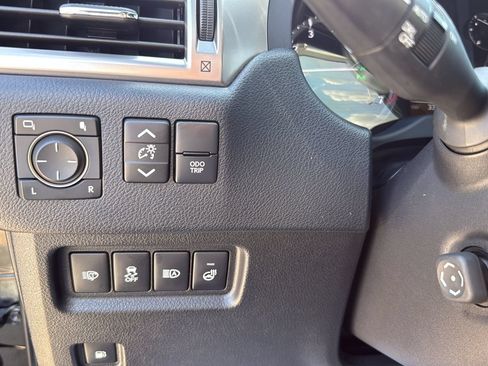 Used 2023 Lexus GX 460 Premium w/ Premium Package AWD/4WD image 17