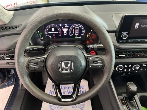 Used 2025 Honda Accord SE image 25