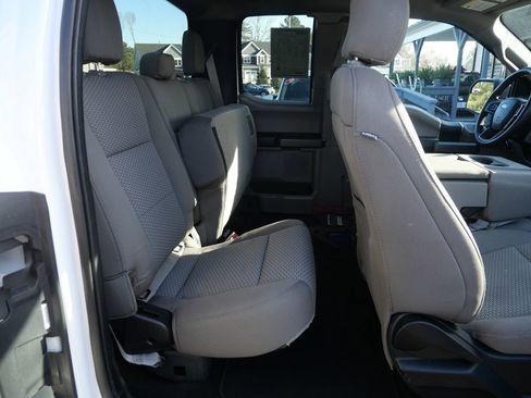 Used 2018 Ford F150 XLT image 19