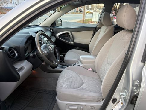 Used 2008 Toyota RAV4 Limited image 10