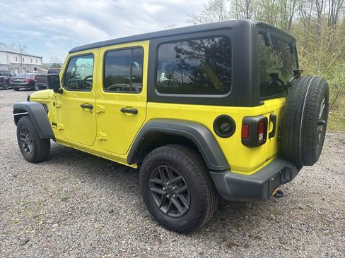 Used 2024 Jeep Wrangler Unlimited Sport AWD/4WD image 7