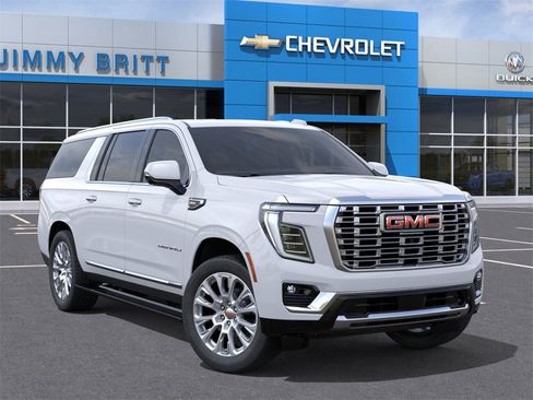 New 2026 GMC Yukon XL Denali image 13