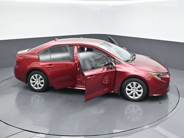 Used 2025 Toyota Corolla LE FWD image 57