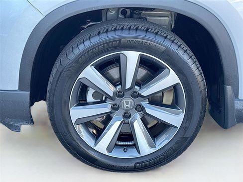 Certified 2024 Honda Pilot Touring image 38