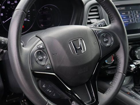 Certified 2021 Honda HR-V Sport image 17
