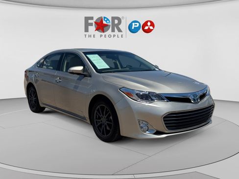 Used 2014 Toyota Avalon Limited w/ Technology Package FWD image 7
