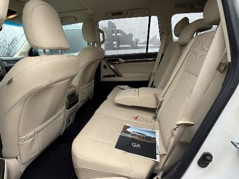 Used 2021 Lexus GX 460 Premium w/ Premium Plus Package AWD/4WD image 15