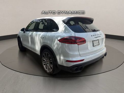 Used 2015 Porsche Cayenne Turbo AWD/4WD image 2