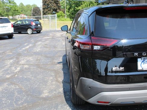 Used 2021 Nissan Rogue SV AWD/4WD image 28