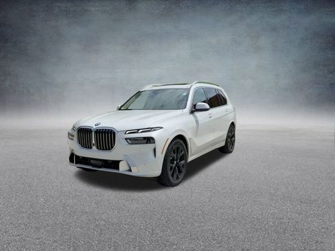 Used 2025 BMW X7 xDrive40i image 8