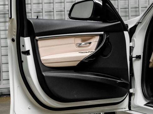 Used 2017 BMW 330i Sedan image 42