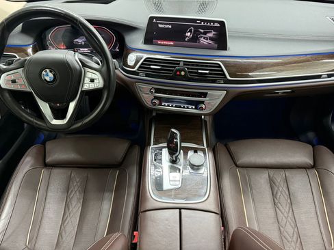 Used 2020 BMW 750i xDrive image 32