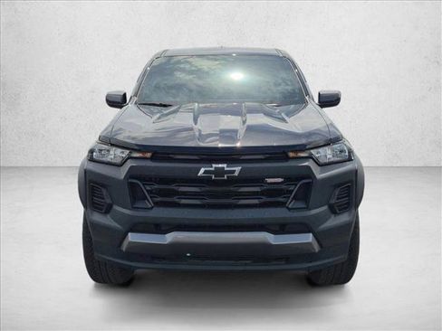Used 2025 Chevrolet Colorado Trail Boss AWD/4WD image 2
