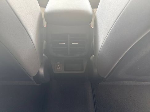 Used 2026 Kia Seltos LX FWD image 32