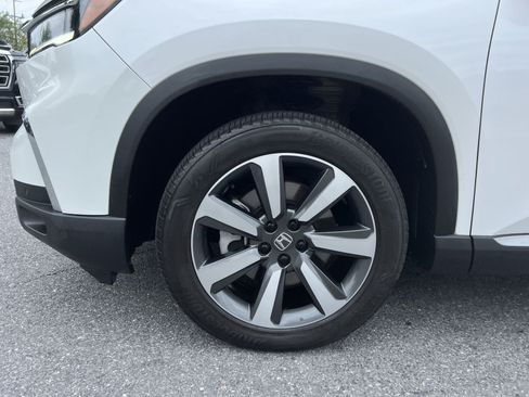 Used 2023 Honda Pilot Touring image 12