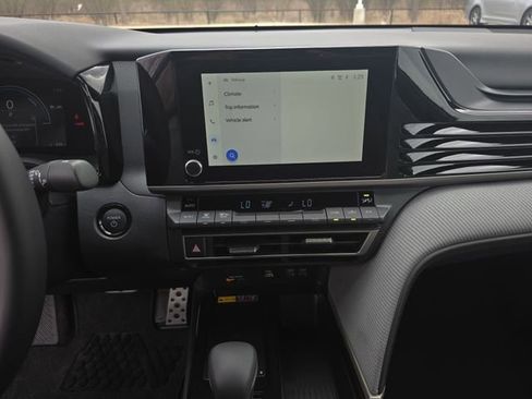 Used 2026 Toyota Camry SE w/ Convenience Package image 19