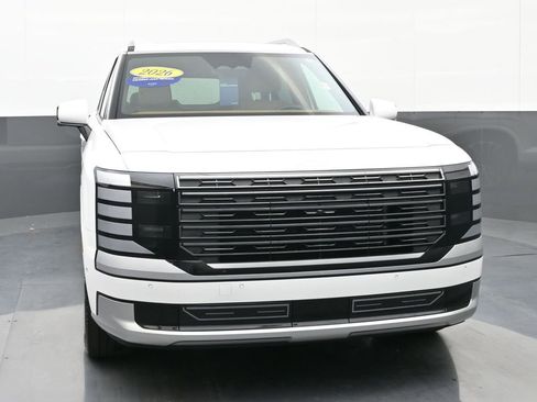 Used 2026 Hyundai Palisade Calligraphy image 9