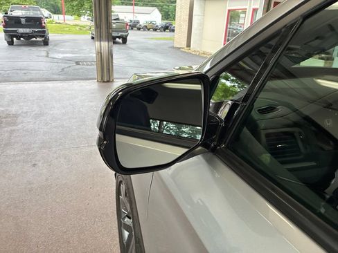 Used 2024 Honda Ridgeline Sport image 7