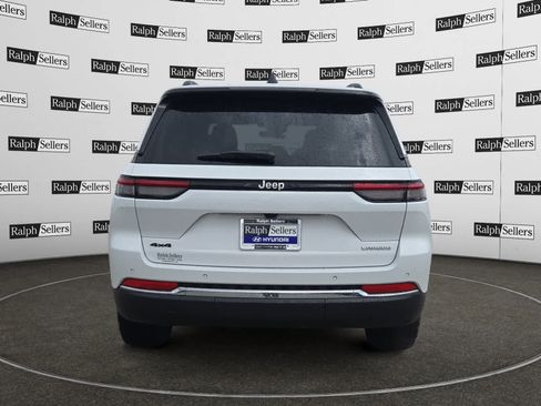 Certified 2025 Jeep Grand Cherokee Laredo X image 5