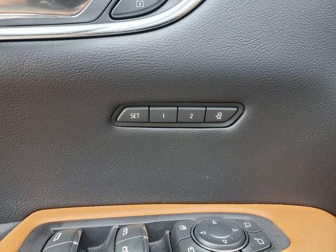 Certified 2022 Cadillac XT5 Premium Luxury image 20