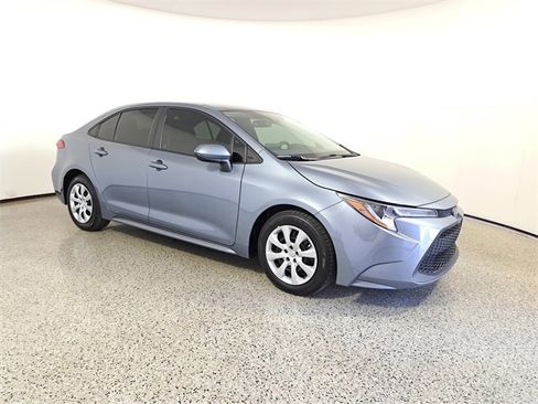 Used 2020 Toyota Corolla LE image 4