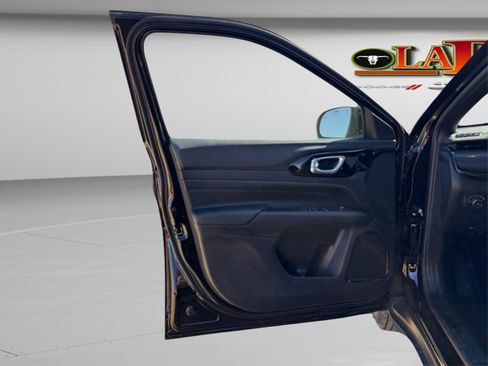 New 2026 Jeep Compass Latitude image 23