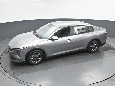 Used 2025 Kia K4 FWD image 34