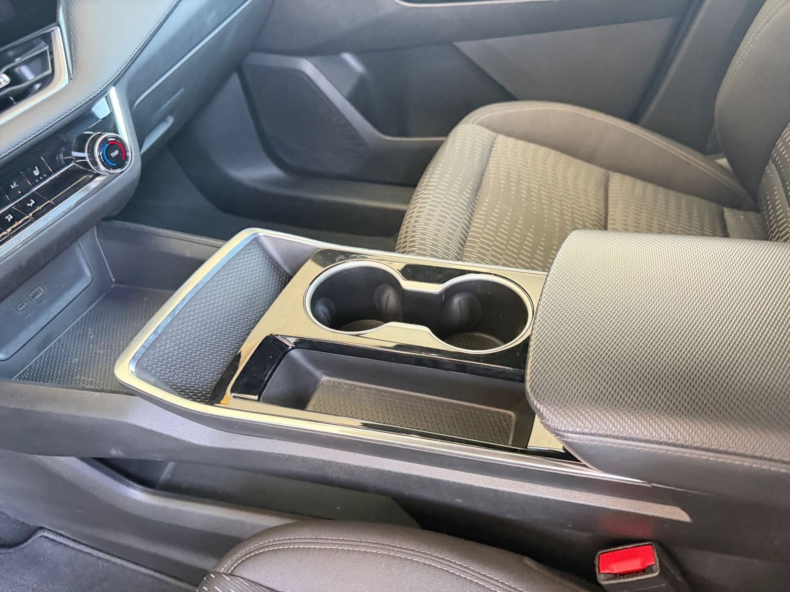 Used 2025 Chevrolet Equinox LT FWD image 41