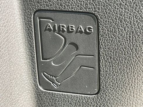 Certified 2026 Mercedes-Benz C 300 4MATIC Sedan image 33
