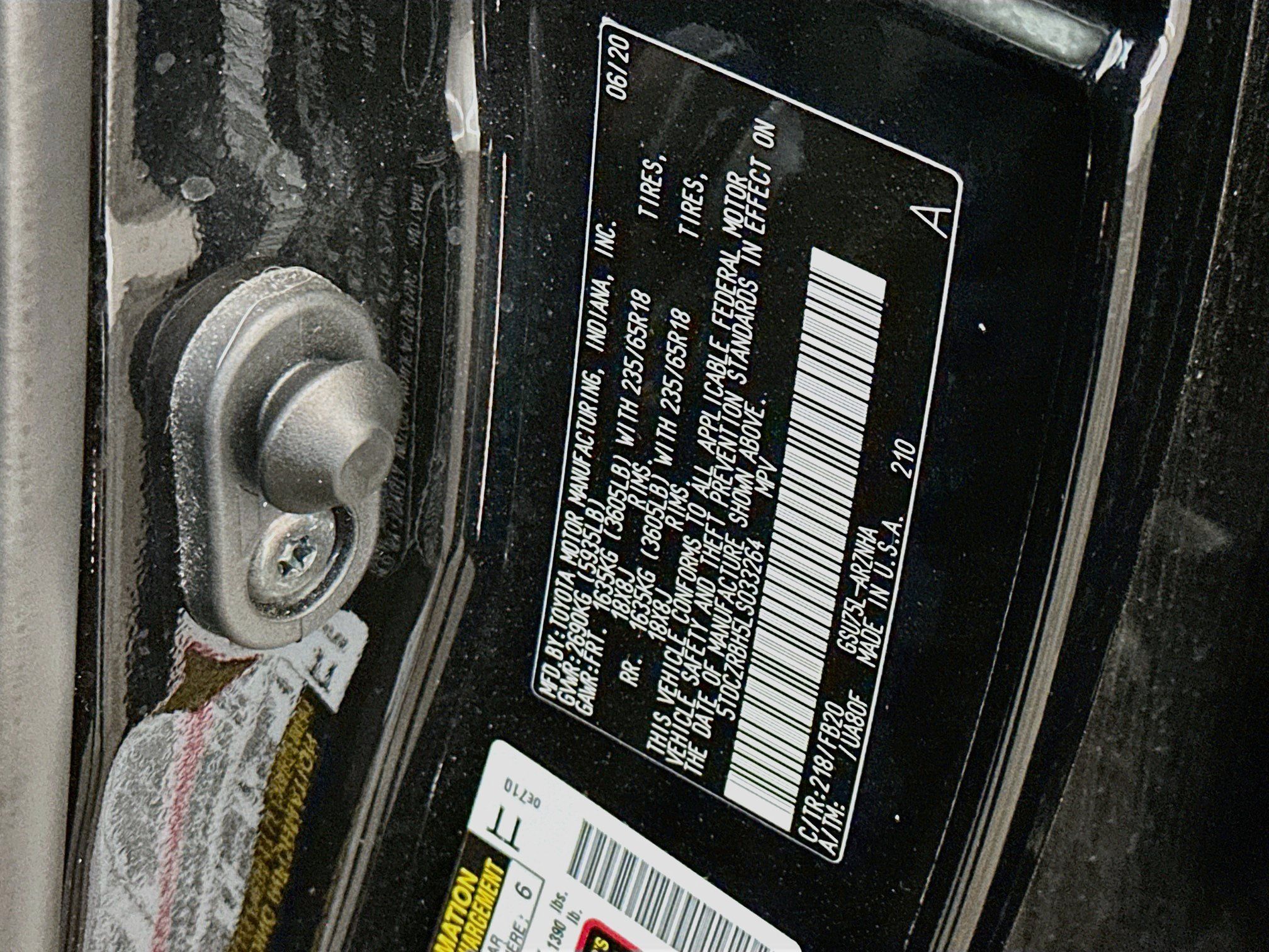 Used 2020 Toyota Highlander L AWD/4WD image 12
