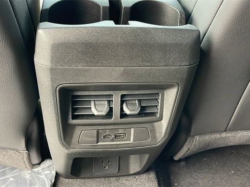 New 2026 GMC Canyon Denali image 17